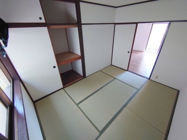宝塚市野上２丁目のマンション