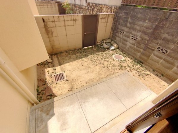 宝塚市野上２丁目のマンション