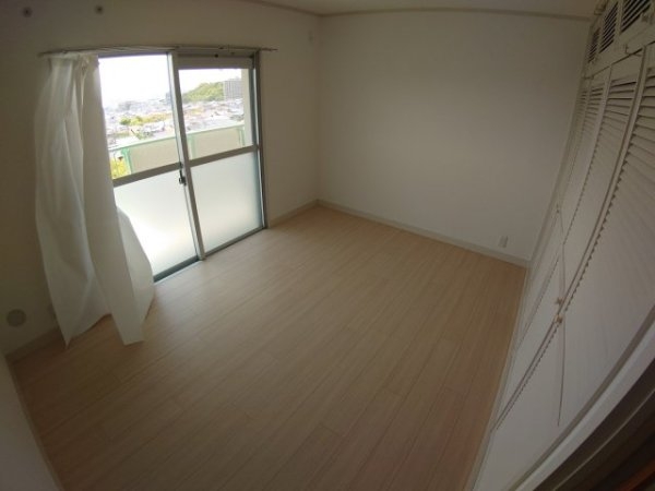 宝塚市中山五月台５丁目のマンション