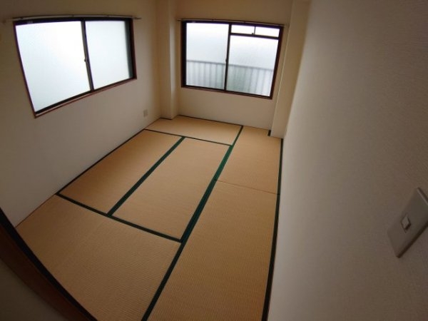 伊丹市北野６丁目のマンション