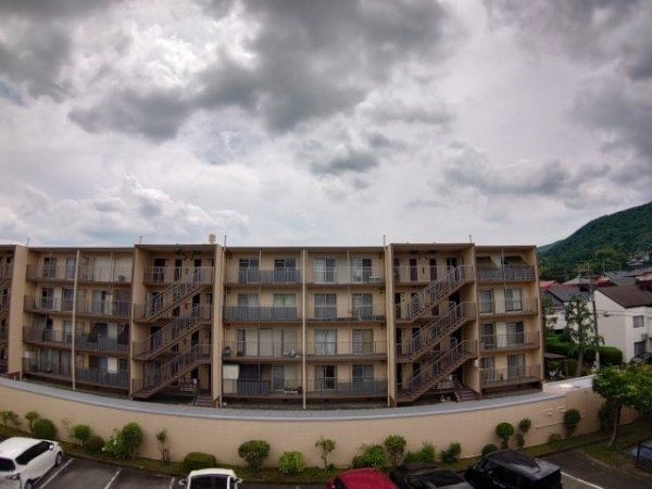 川西市清和台西１丁目のマンション