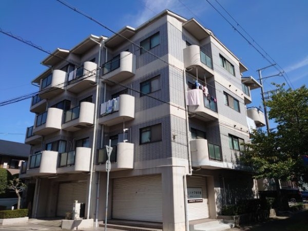 伊丹市野間北３丁目のマンション