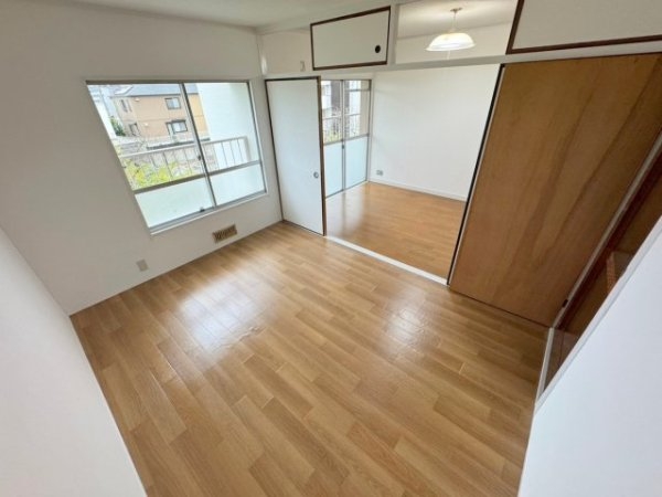宝塚市鹿塩１丁目のマンション