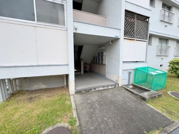 宝塚市鹿塩１丁目のマンション