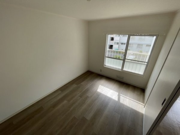 宝塚市鹿塩１丁目のマンション