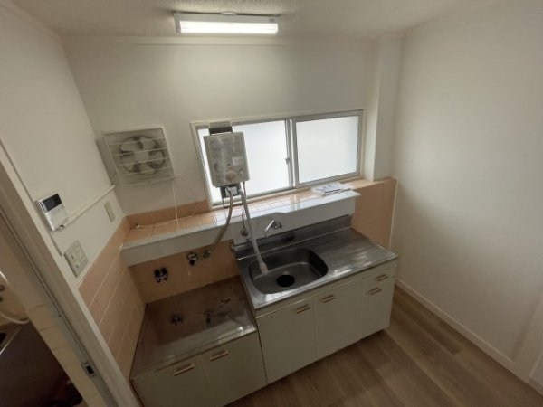 宝塚市鹿塩１丁目のマンション