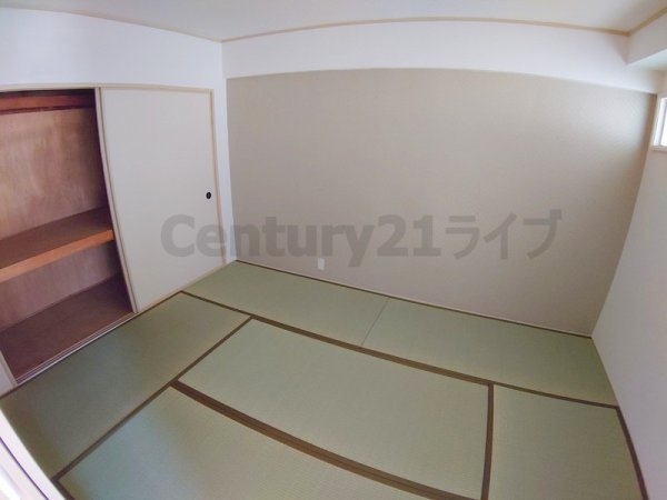 宝塚市伊孑志４丁目のマンション