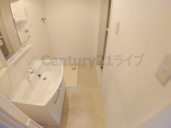 宝塚市伊孑志４丁目のマンション