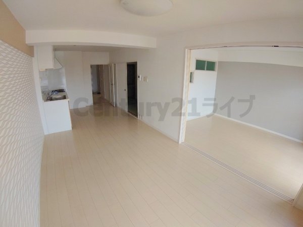 宝塚市伊孑志４丁目のマンション