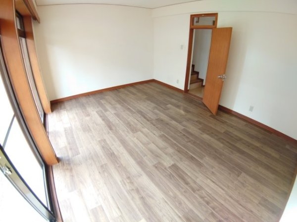 池田市鉢塚３丁目のテラスハウス