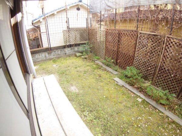 池田市鉢塚３丁目のテラスハウス