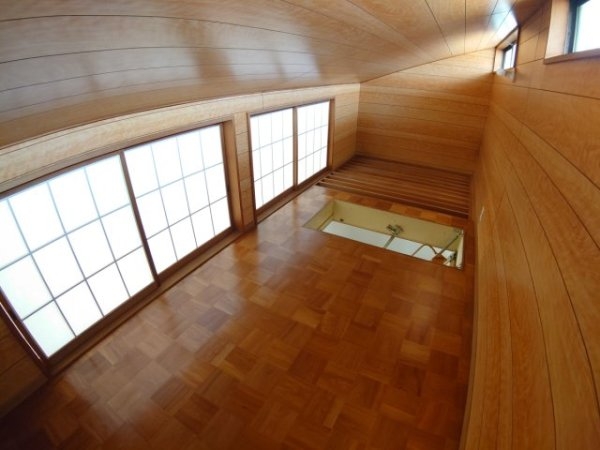 池田市鉢塚３丁目のテラスハウス
