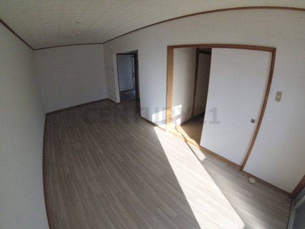 川西市清和台東２丁目のマンション