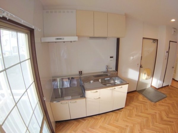 伊丹市行基町４丁目のアパート
