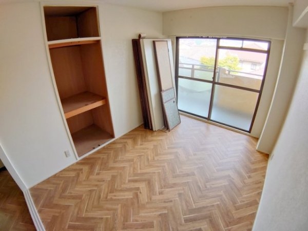 宝塚市山本東２丁目のマンション