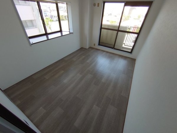 伊丹市荒牧南２丁目のマンション