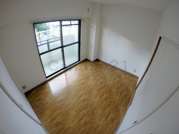伊丹市瑞ケ丘３丁目のマンション