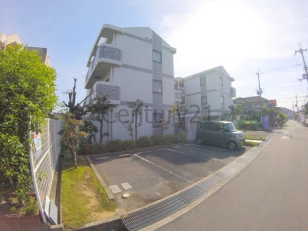 伊丹市瑞ケ丘３丁目のマンション