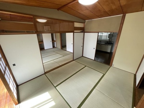 宝塚市野上４丁目の貸家