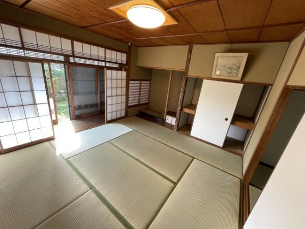 宝塚市野上４丁目の貸家