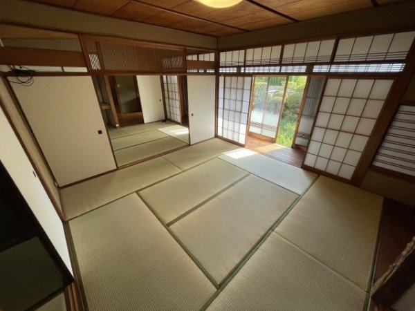 宝塚市野上４丁目の貸家