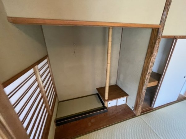 宝塚市野上４丁目の貸家
