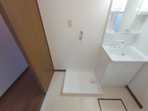 西宮市下大市東町のテラスハウス