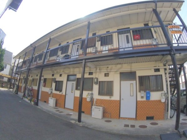 宝塚市寿町のアパート
