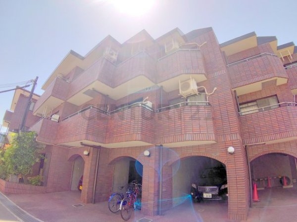 宝塚市山本中２丁目のマンション