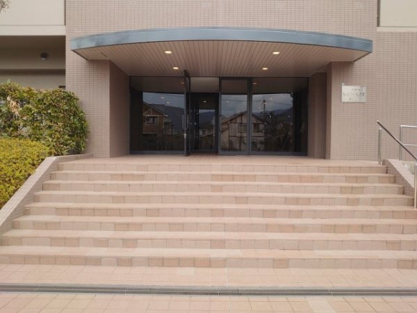 西宮市東山台２丁目のマンション