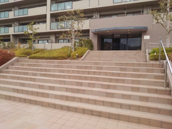 西宮市東山台２丁目のマンション