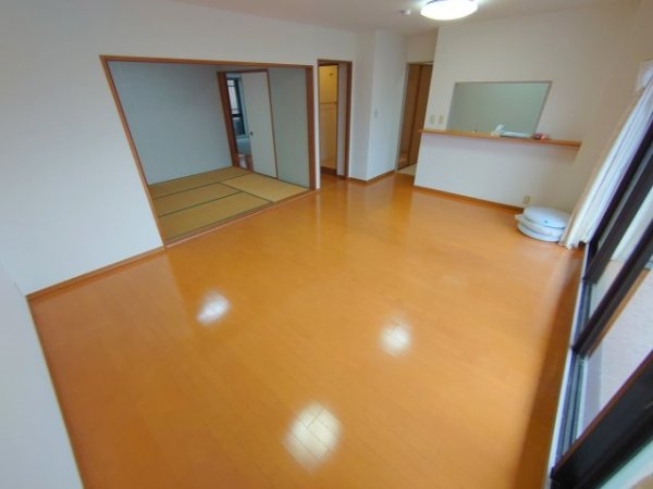 西宮市東山台２丁目のマンション