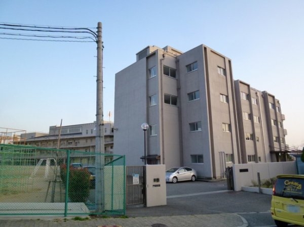 宝塚市山本西2丁目のアパート(宝塚市立 長尾小学校)