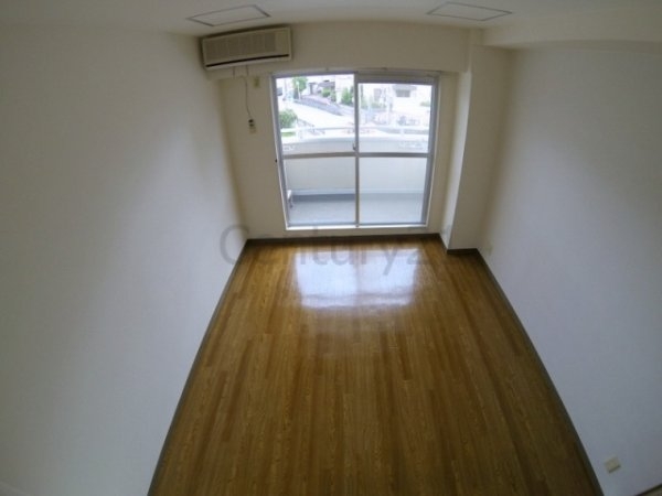 川西市中央町のマンション