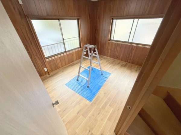 川西市東畦野山手１丁目の貸家