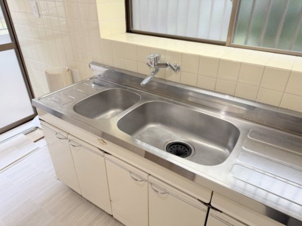 川西市東畦野山手１丁目の貸家