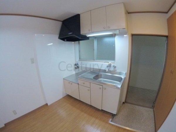 宝塚市鹿塩２丁目のマンション
