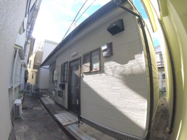 川西市南花屋敷３丁目の貸家