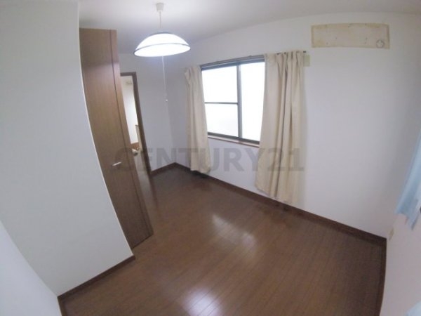 川西市南花屋敷３丁目の貸家