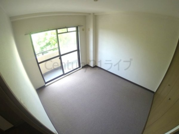宝塚市安倉南２丁目のマンション
