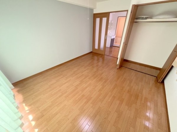 川西市向陽台３丁目のマンション