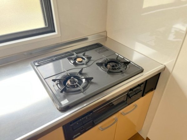 川西市向陽台３丁目のマンション