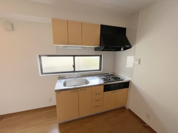 川西市向陽台３丁目のマンション