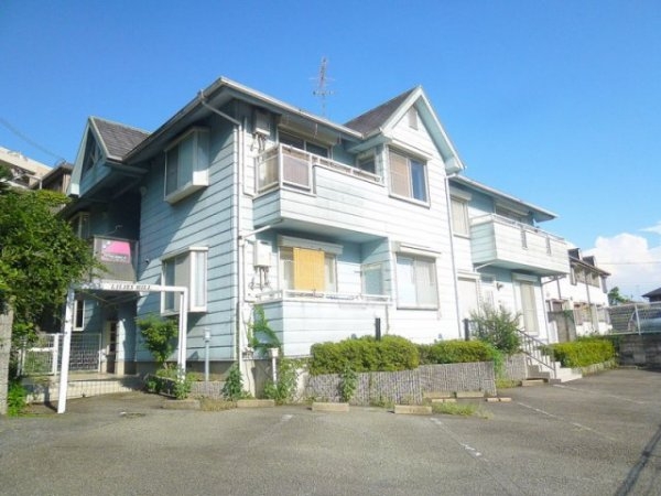 宝塚市中筋山手２丁目のアパート