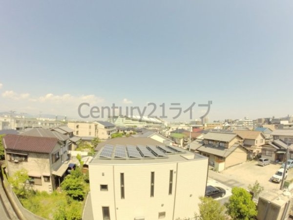 宝塚市鹿塩２丁目のアパート