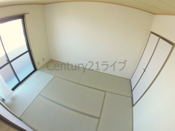 宝塚市鹿塩２丁目のアパート