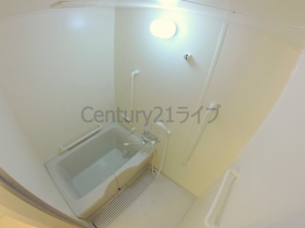 宝塚市鹿塩２丁目のアパート