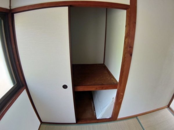 宝塚市花屋敷荘園１丁目のテラスハウス