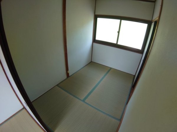宝塚市花屋敷荘園１丁目のテラスハウス