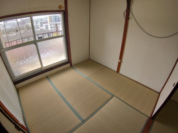 宝塚市花屋敷荘園１丁目のテラスハウス